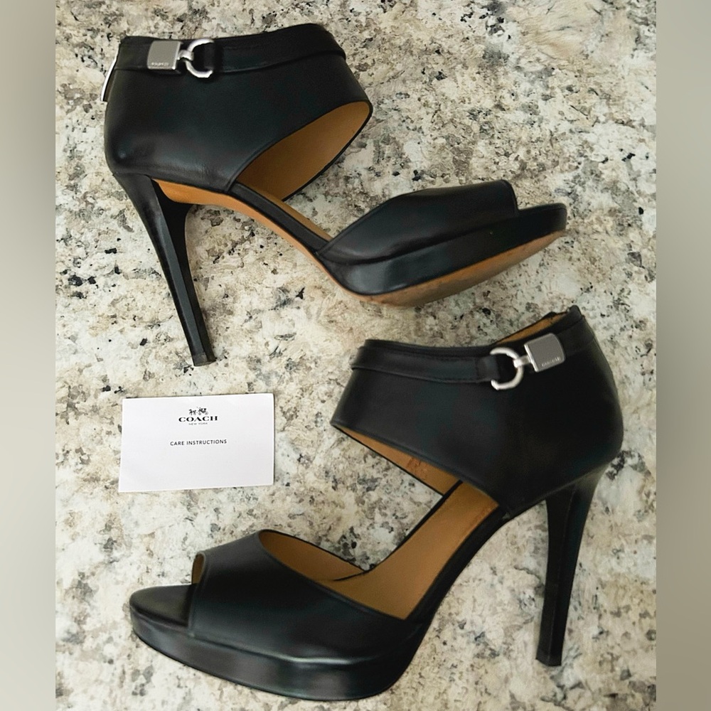 Coach Wexwood Semi Matte Calf Leather Peep Toe Heels in Original Box Size 8.5 - Picture 1 of 15